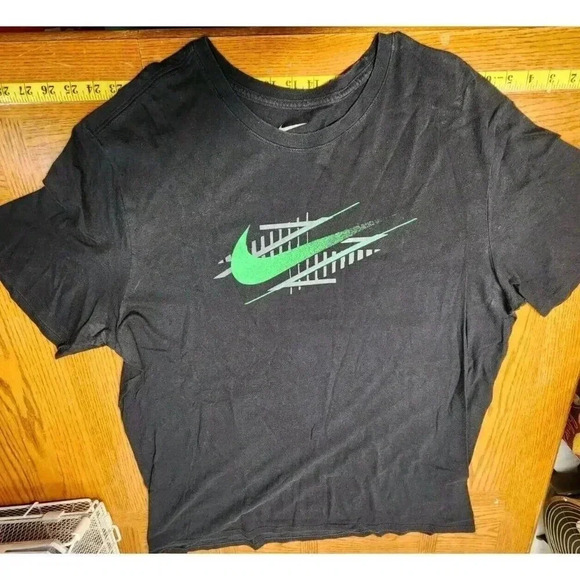 Men's The Nike Tee Black XXL With Green - Picture 1 of 7